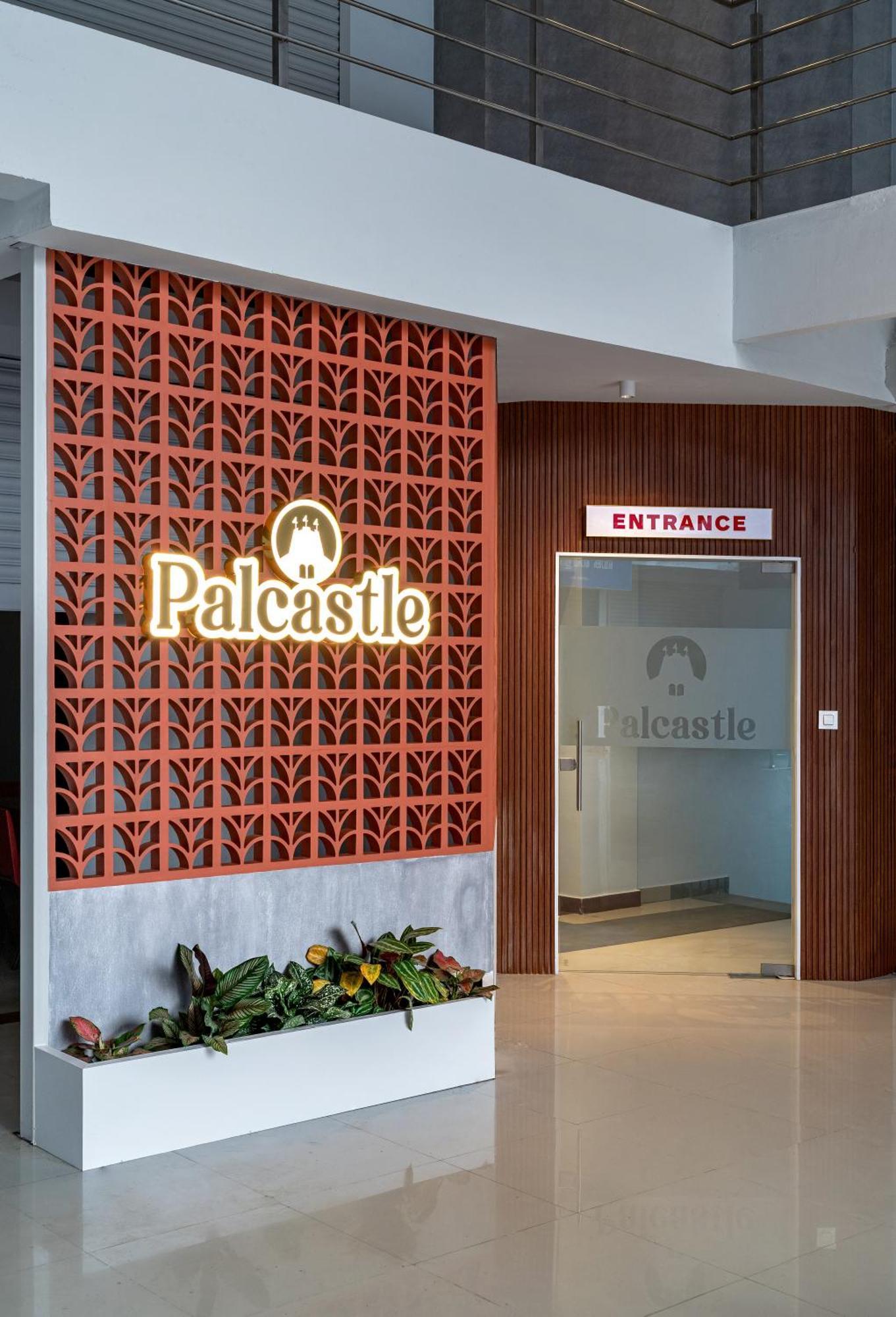 Hotel Palcastle Regency à Palakkad Extérieur photo